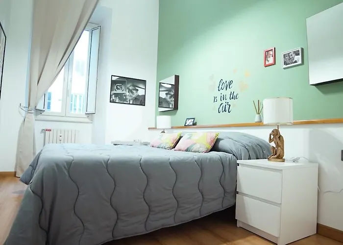 Apartment Flour -