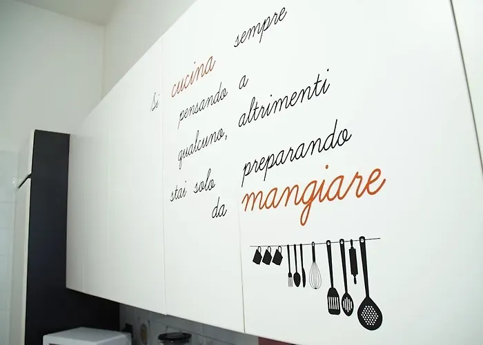 Apartment Flour - *